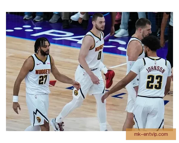 掘金豪取7连胜 约基奇15+17+12携穆雷37分横扫爵士